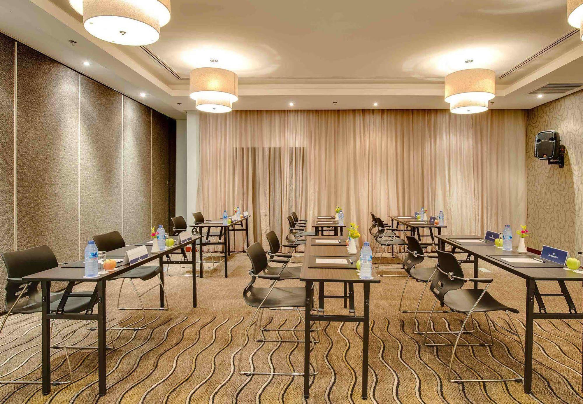 Alliance Hotel By Eagles Sekondi-Takoradi Exteriör bild